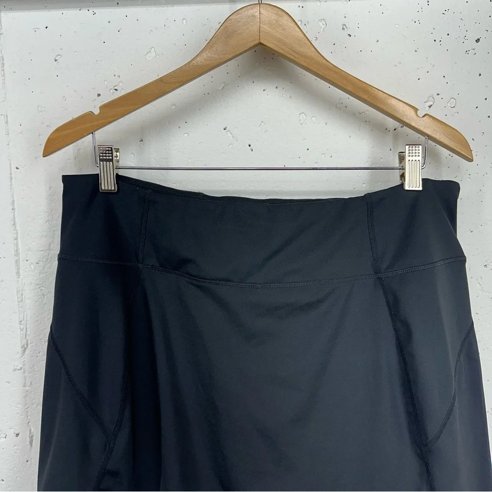 KUHL Women’s Size Large Black Athletic Skort